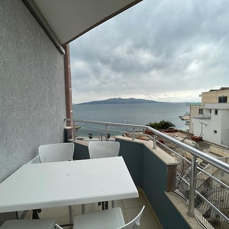 Susy Sea View Apartment Sarandë Buitenkant foto