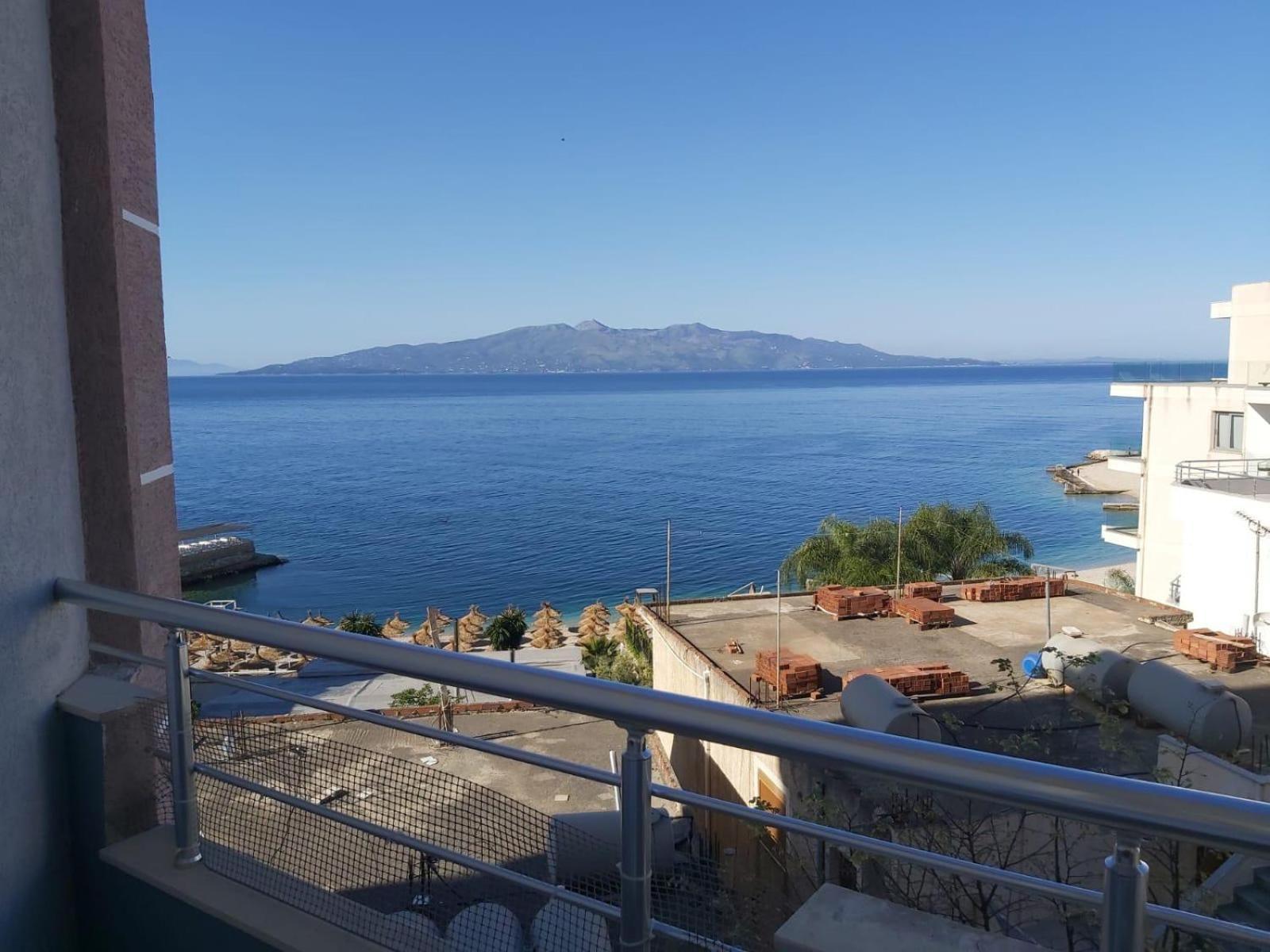 Susy Sea View Apartment Sarandë Buitenkant foto