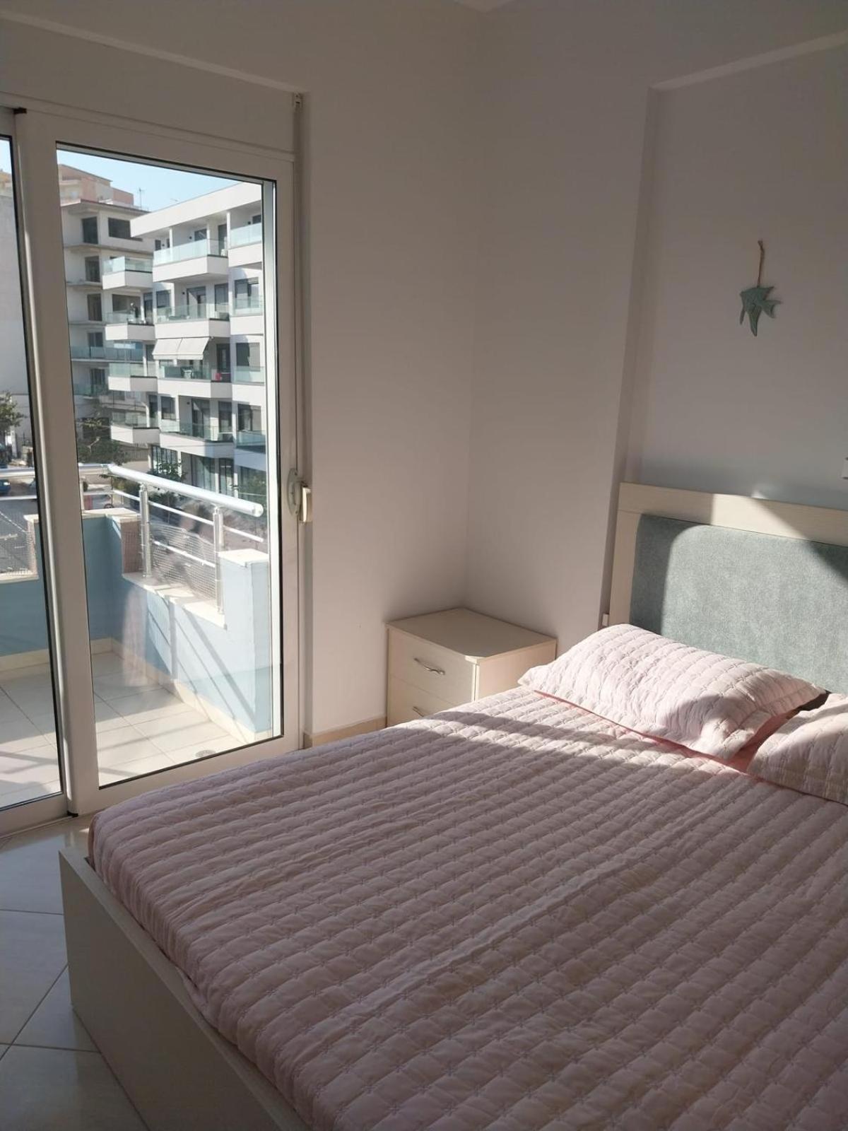 Susy Sea View Apartment Sarandë Buitenkant foto