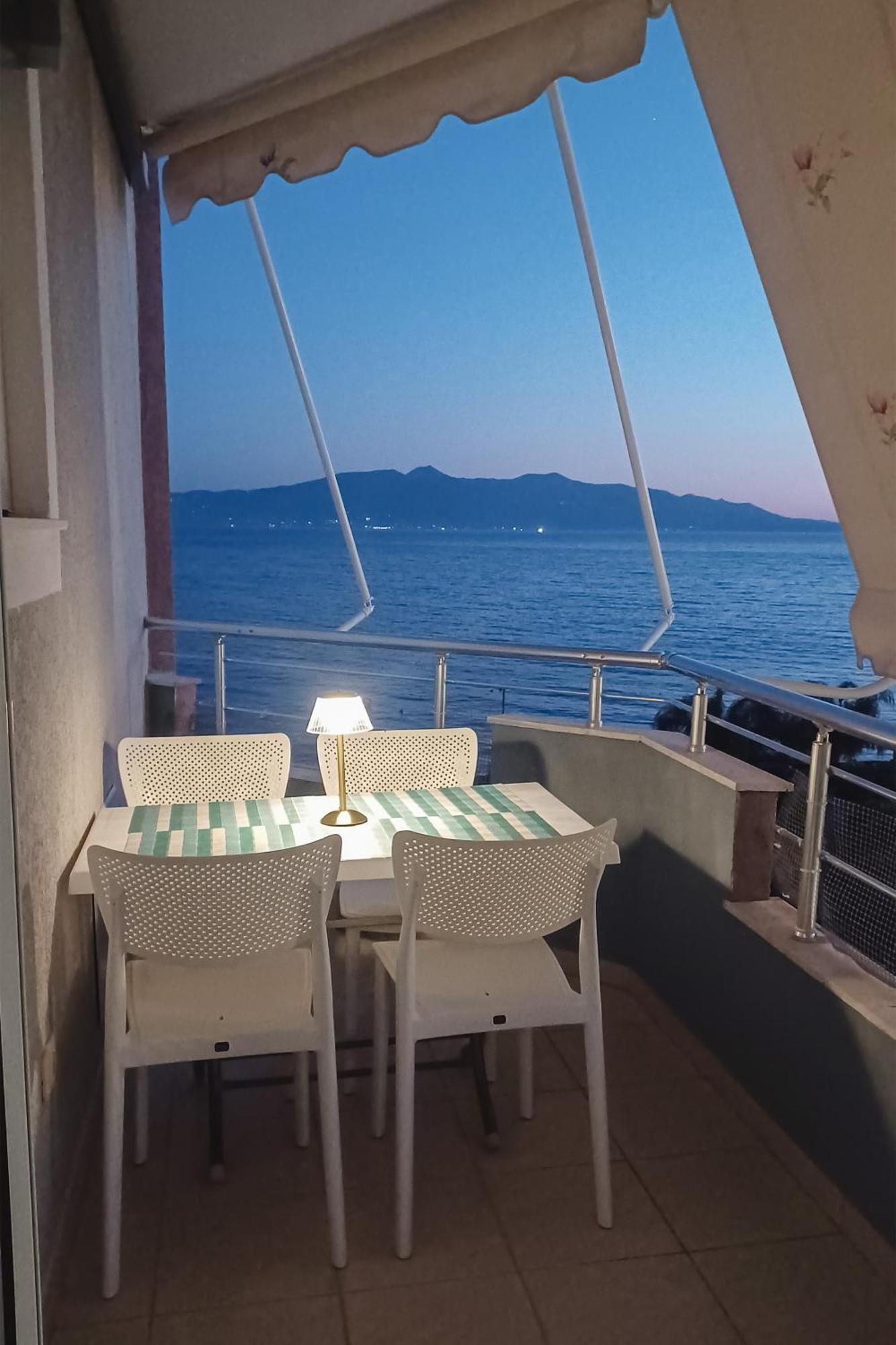 Susy Sea View Apartment Sarandë Buitenkant foto